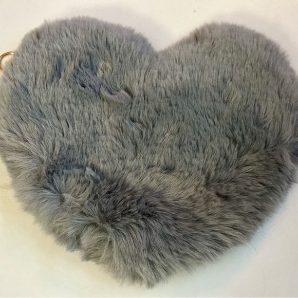 Plush Heart-Shaped Crossbody Bag, Gray, Gold Chain, Trendy & Cute Purse - Picture 7 of 14